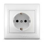 Розетка 1-м СП Севиль 16А IP20 с заземл. бел. UNIVersal С0028